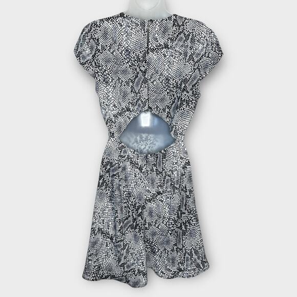 BABATON Hamptons Mini Dress Snakeskin open back size 6 Aritzia - Picture 3 of 8